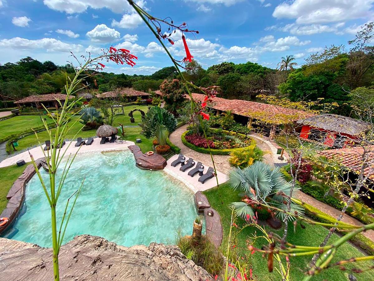 Ara Meru Lodge Canaima Exterior foto